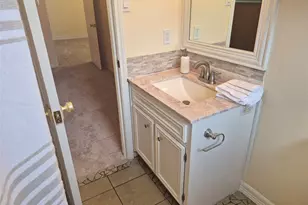 54 Aloe Vera Ct, Lake Jackson, TX 77566 - Photo 10