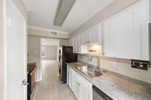 515 Tallowood Rd, Houston, TX 77024 - Photo 4