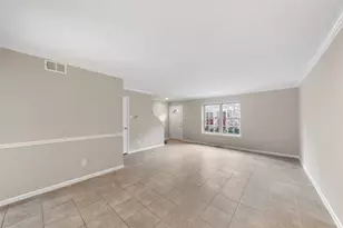 515 Tallowood Rd, Houston, TX 77024 - Photo 10