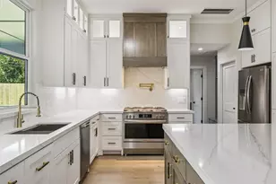 1441 Freedonia Dr, Houston, TX 77055 - Photo 14