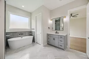 1441 Freedonia Dr, Houston, TX 77055 - Photo 26