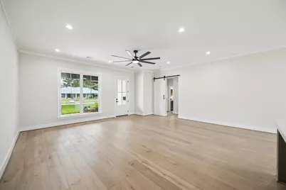 1441 Freedonia Drive, Houston, TX 77055 - Photo 10