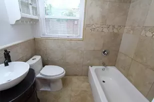 6506 Sivley St, Houston, TX 77055 - Photo 6