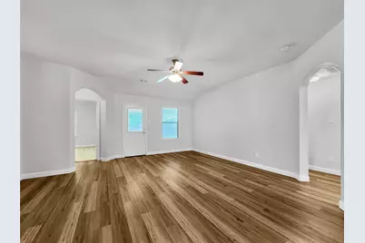 922 Fife Dr, Conroe, TX 77301 - Photo 6