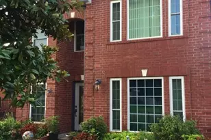 8417 Folkstone Ln, Houston, TX 77075 - Photo 2