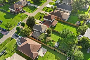 8417 Folkstone Ln, Houston, TX 77075 - Photo 10