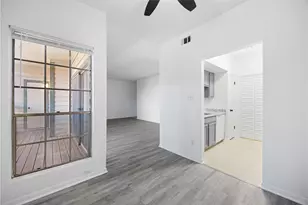 6500 Harbor Town Dr, Houston, TX 77036 - Photo 10