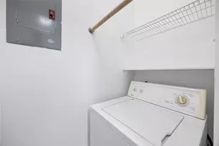 6500 Harbor Town Dr, Houston, TX 77036 - Photo 16