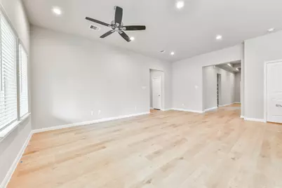 3915 Sugardale Street, Baytown, TX 77521 - Photo 8
