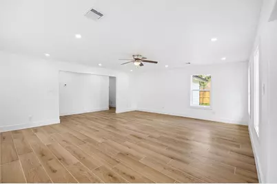 1214 Main Street, Alvin, TX 77511 - Photo 16