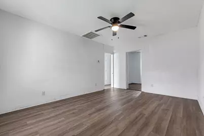 317-319 E B Street Street, La Porte, TX 77571 - Photo 16