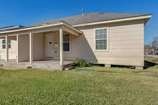 317-319 E B Street St, La Porte, TX 77571 - Photo 6