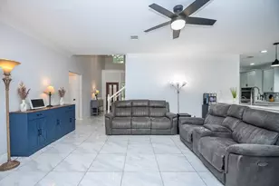 17419 Marigold Dr, Sugar Land, TX 77479 - Photo 6