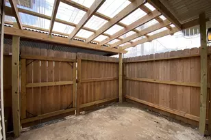 10682 Hazelhurst Dr, Houston, TX 77043 - Photo 22