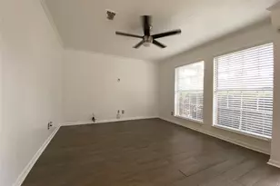 10682 Hazelhurst Dr, Houston, TX 77043 - Photo 6