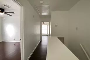 10682 Hazelhurst Dr, Houston, TX 77043 - Photo 14