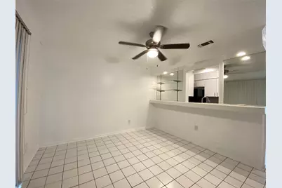 10682 Hazelhurst Drive #14, Houston, TX 77043 - Photo 8