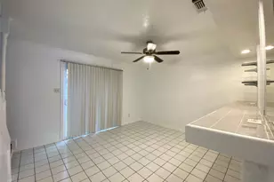 10682 Hazelhurst Dr, Houston, TX 77043 - Photo 12