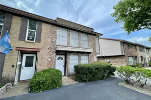 10682 Hazelhurst Dr, Houston, TX 77043 - Photo 2