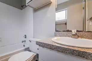 2718 N Brompton Dr, Pearland, TX 77584 - Photo 12
