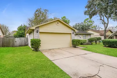 2718 N Brompton Drive, Pearland, TX 77584 - Photo 2