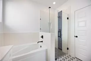 8326 Amethyst Valley Ln, Angleton, TX 77515 - Photo 22