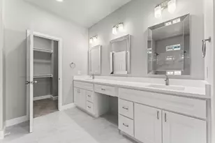 8155 Crestview Dr, Houston, TX 77028 - Photo 16