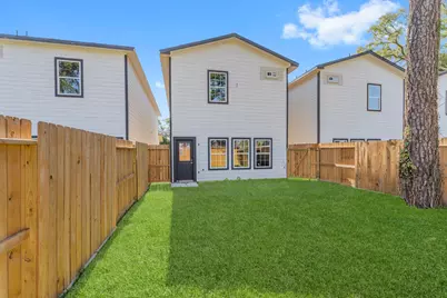 8155 Crestview Drive, Houston, TX 77028 - Photo 26