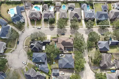 5425 Loch Lomond Drive, Houston, TX 77096 - Photo 4