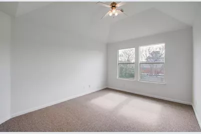 5425 Loch Lomond Drive, Houston, TX 77096 - Photo 32