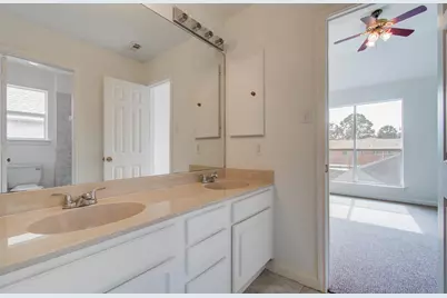 5425 Loch Lomond Drive, Houston, TX 77096 - Photo 26