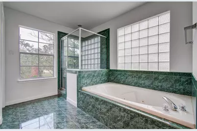 5425 Loch Lomond Drive, Houston, TX 77096 - Photo 36