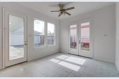 5425 Loch Lomond Drive, Houston, TX 77096 - Photo 18