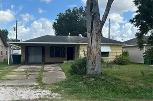 2402 Reinerman St, Houston, TX 77007 - Photo 4