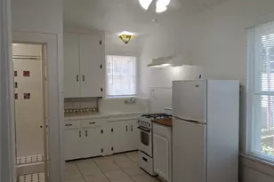 2924 Ave P 1/2, Galveston, TX 77550 - Photo 10