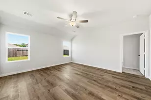 14215 Spg Vly Dr, Conroe, TX 77303 - Photo 10