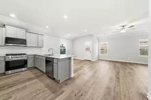 14215 Spg Vly Dr, Conroe, TX 77303 - Photo 4