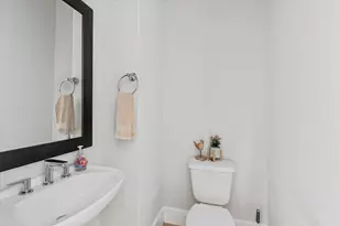 1005 St Charles St, Houston, TX 77003 - Photo 10