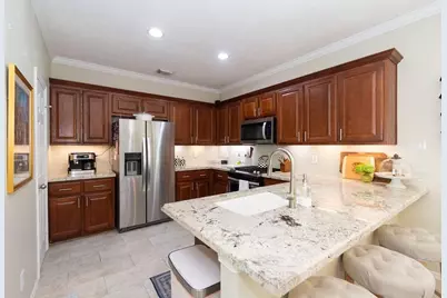 2127 Stacy Glen, Houston, TX 77008 - Photo 10