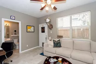 2127 Stacy Glen, Houston, TX 77008 - Photo 4