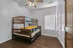 905 43rd St, Galveston, TX 77550 - Photo 36