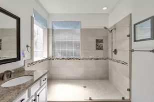 67 E Sterling Pond Cir, The Woodlands, TX 77382 - Photo 28