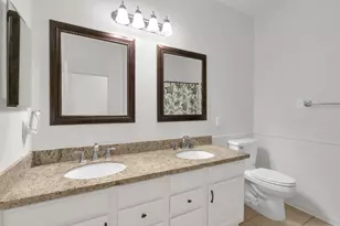 67 E Sterling Pond Cir, The Woodlands, TX 77382 - Photo 16