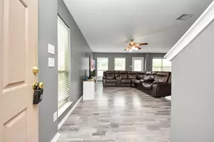 9219 Dewberry Blossom Ln, Houston, TX 77064 - Photo 4