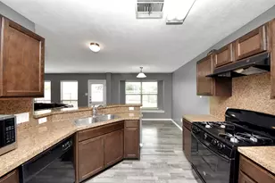 9219 Dewberry Blossom Ln, Houston, TX 77064 - Photo 10