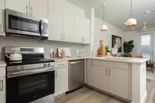 1690 North Loop, Houston, TX 77009 - Photo 6