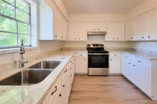 6 Sowell Ln, Huntsville, TX 77320 - Photo 8