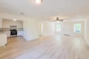 6 Sowell Ln, Huntsville, TX 77320 - Photo 4