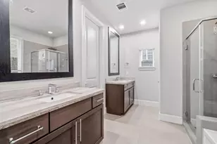 9614 Riddlewood Ln, Houston, TX 77025 - Photo 10