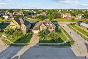 2246 Oakleaf Trail Ln, League City, TX 77573 - Photo 46